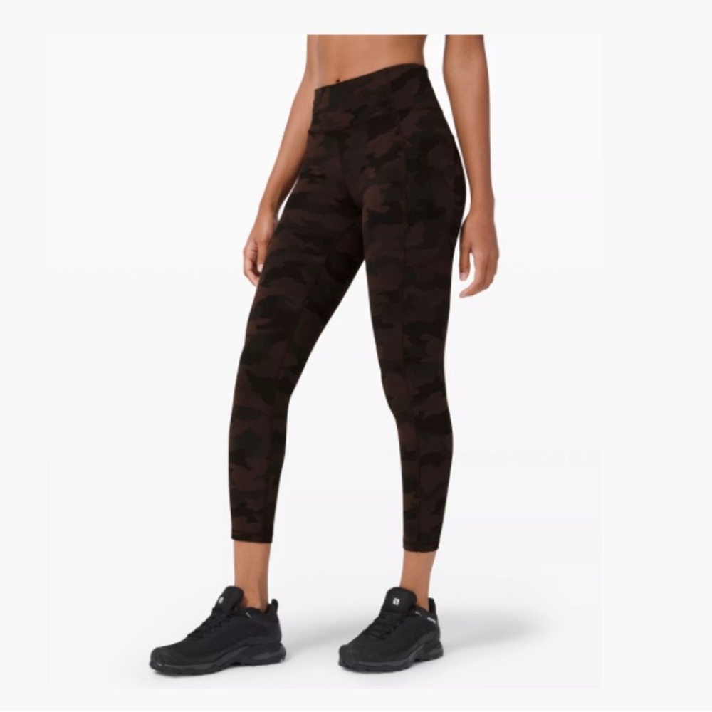 EUC Lululemon INVIGORATE HIGH-RISE TIGHT 25"
Heritage camo Brown Earthsize 4